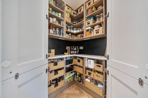 Walk in larder- click for photo gallery